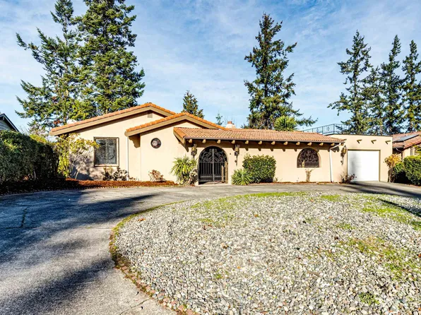 106 Ridgetop Pl, Sequim, WA 98382