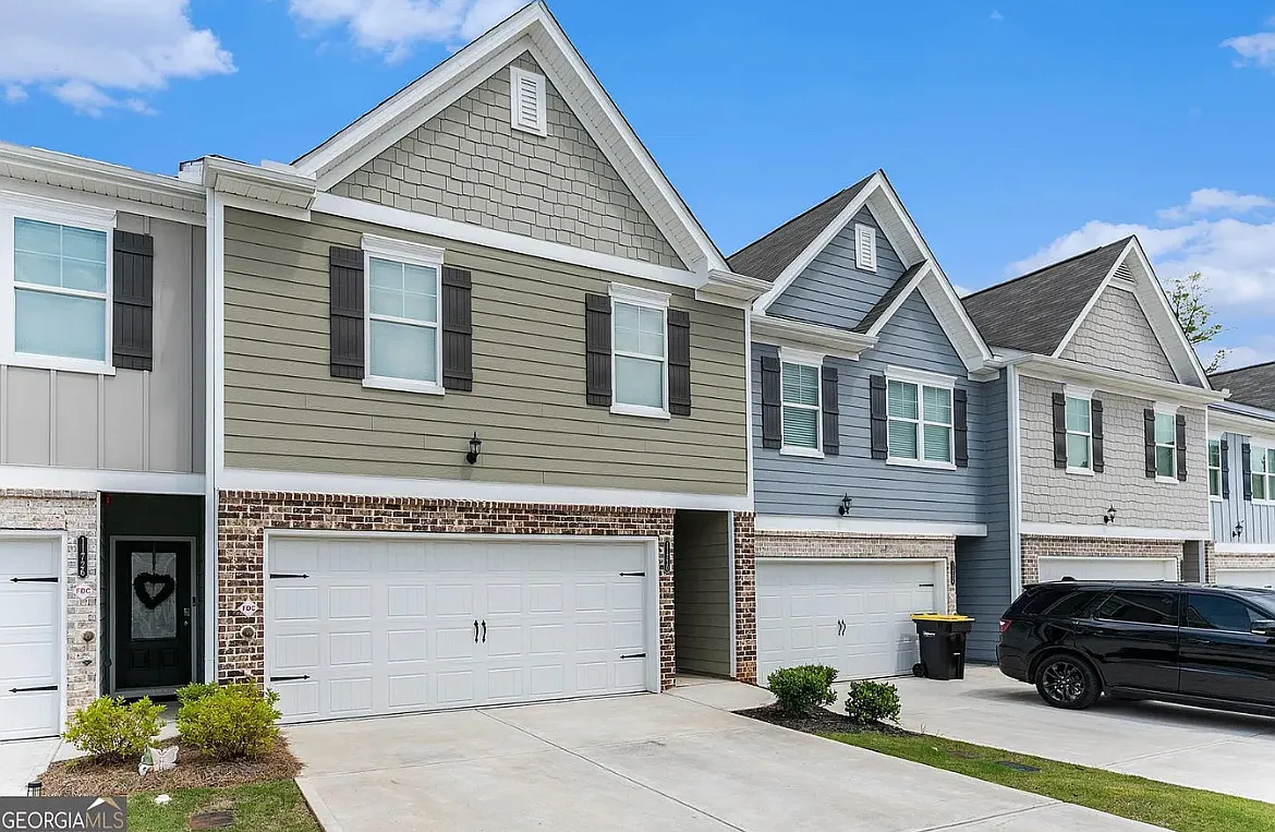 3 bed, 2.5 bath, 1568 sqft, $2,500 — Photo 1