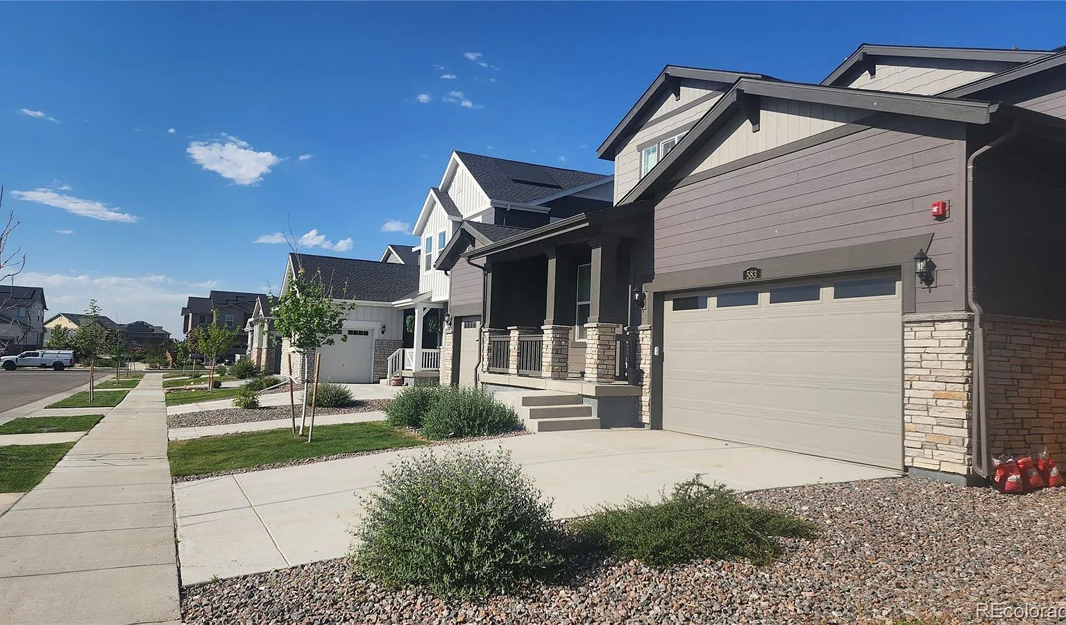 5 bed, 4.5 bath, 4183 sqft, $5,000 — Photo 2