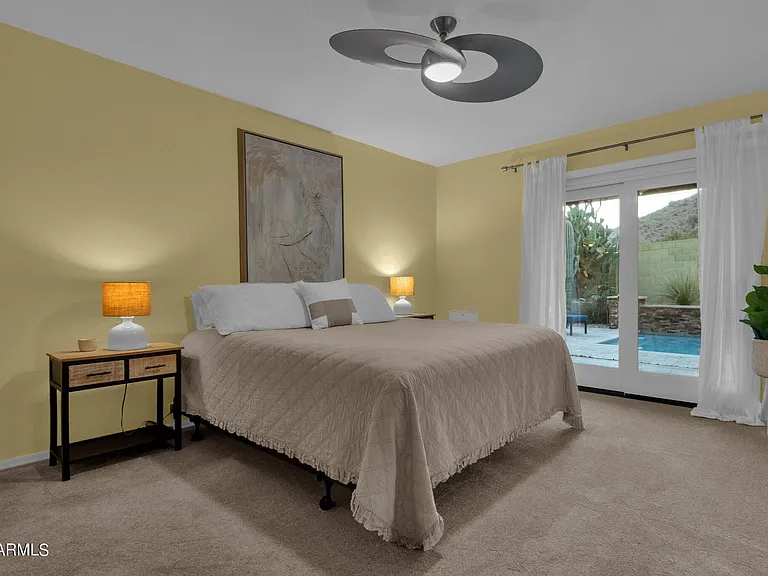 4611 E Desert Dr — Photo 36