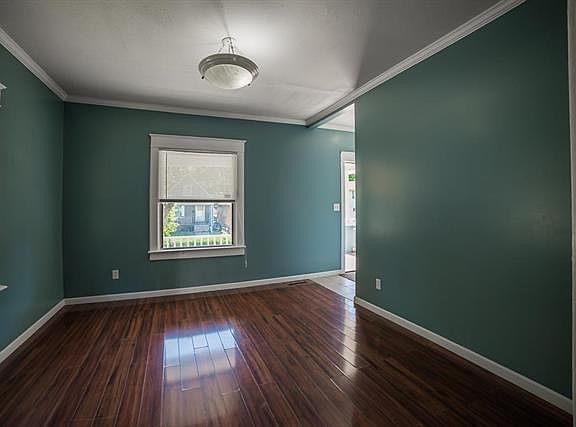 3rd image of 309 N Wheeling Ave