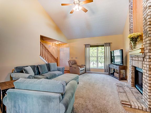 5th image of 813 Murlay Dr