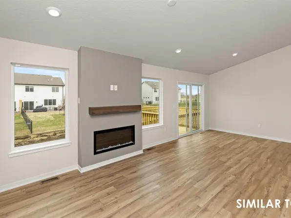 1575 Werthman Dr, Waukee, IA 50263
