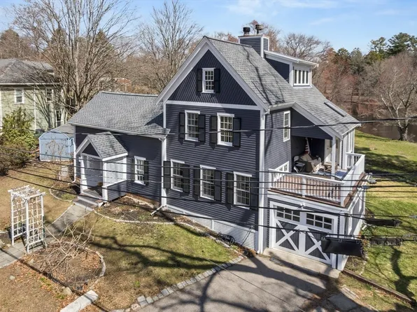 30 S River St, Wellesley, MA 02482