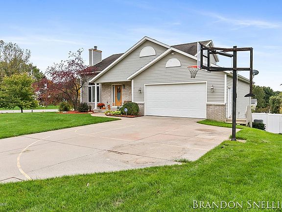 2nd image of 1578 Scott Creek Dr NE