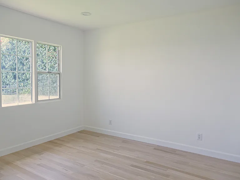 3710 Glenridge Dr — Photo 24
