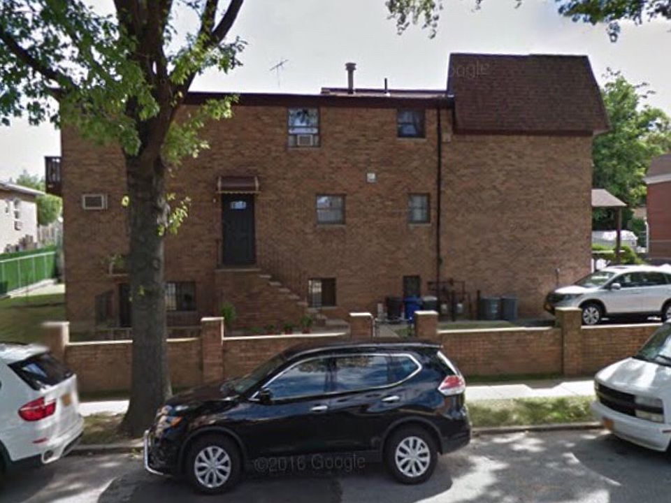 1st image of 18-8 Clintonville St #1