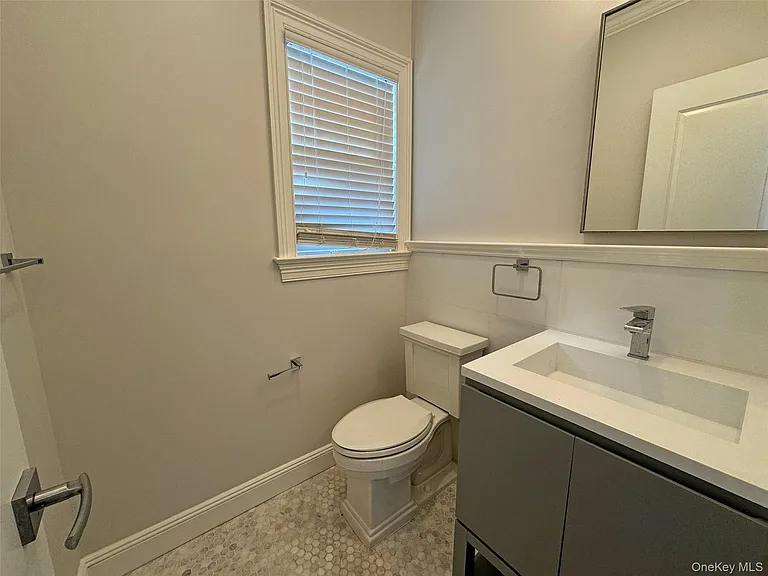 1019 Grove St — Photo 20