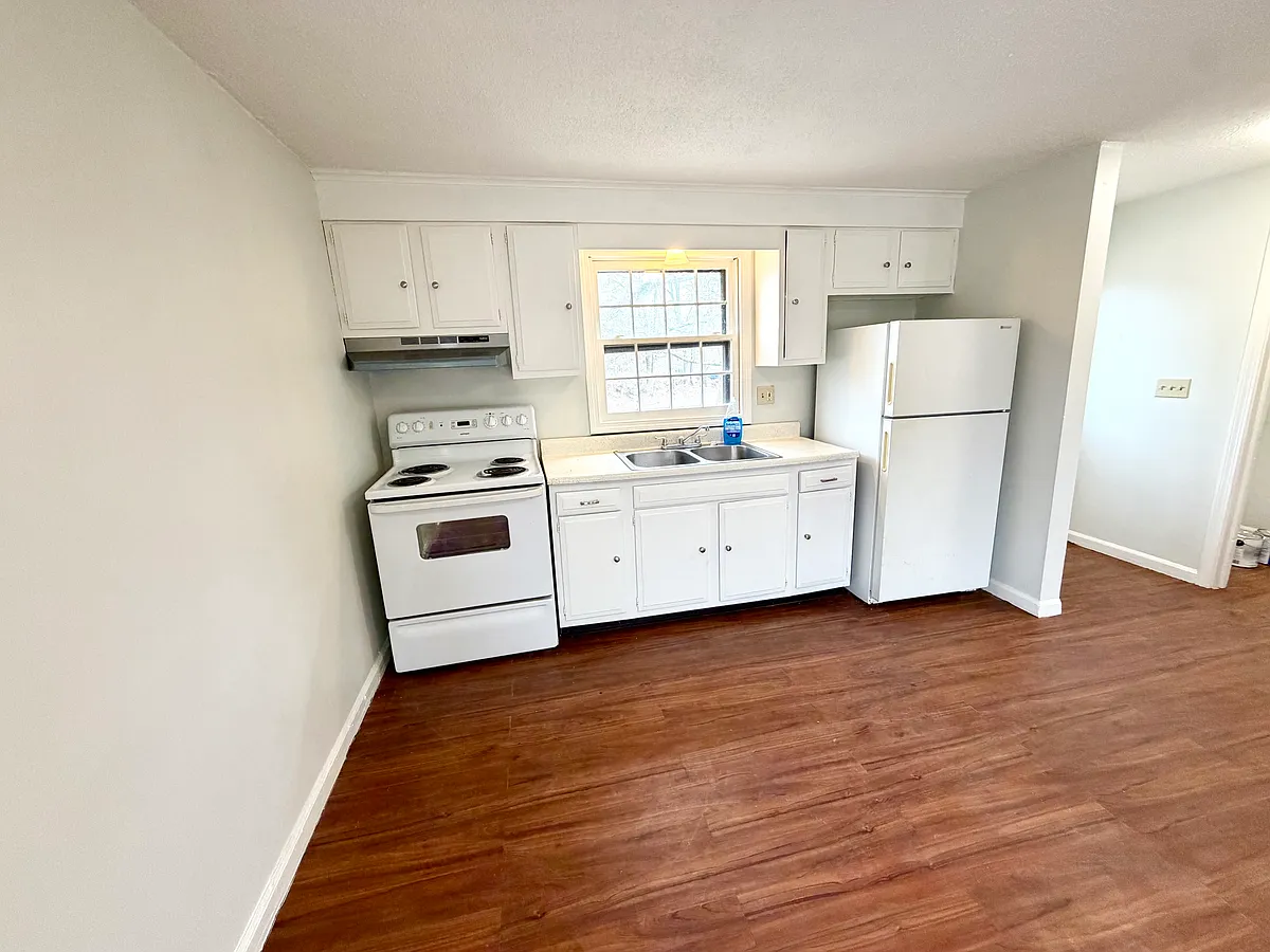 Building Photo - 986 Killingworth Rd #1