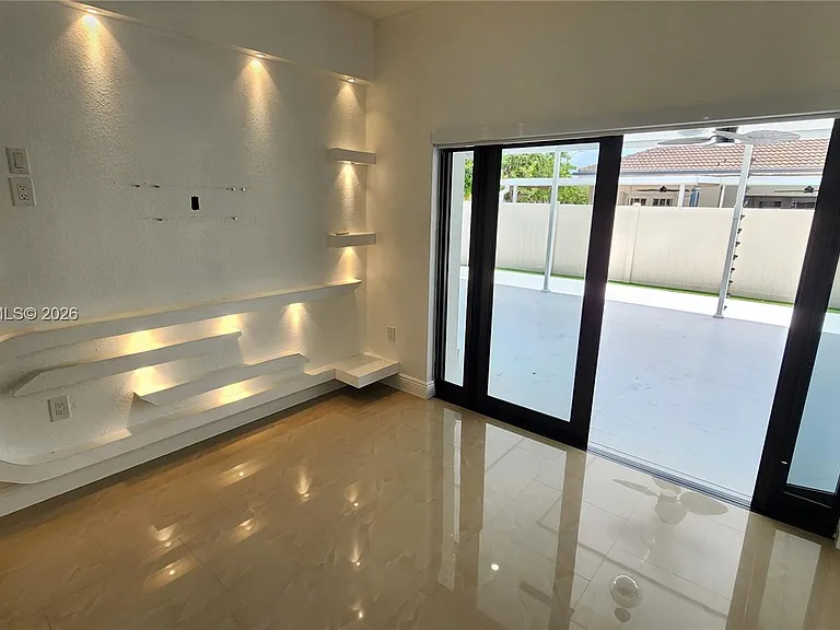 10752 SW 228th Ter — Photo 37