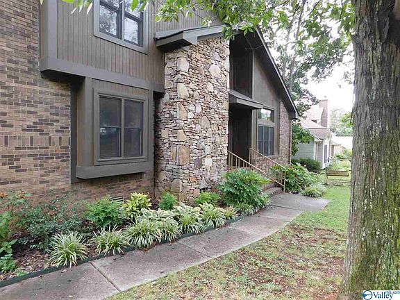 3rd image of 1704 Alm Dr NE