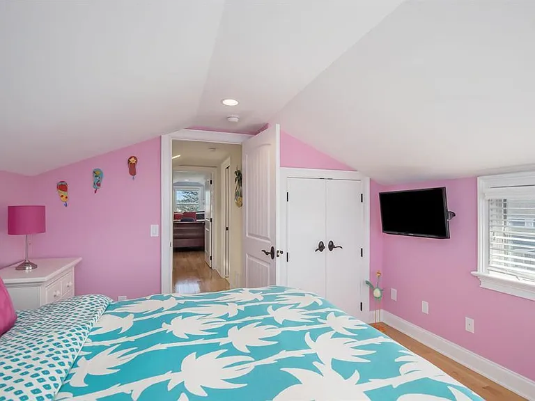 7611 Ventnor Ave — Photo 29