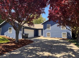 104 N 14th St, Selah, WA 98942