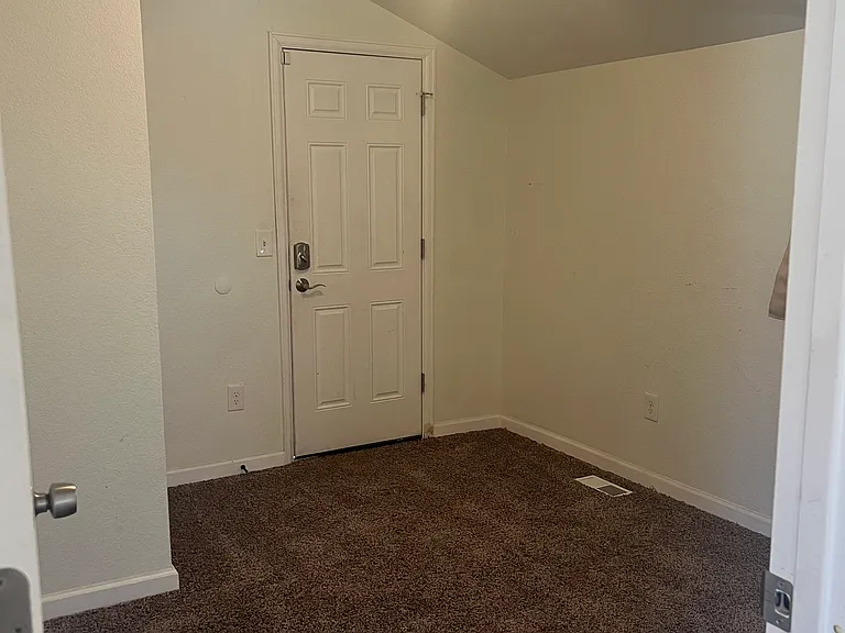 Upstairs bedroom #2