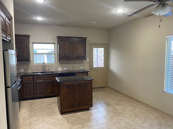 5th image of 1901 Potrillo Ln
