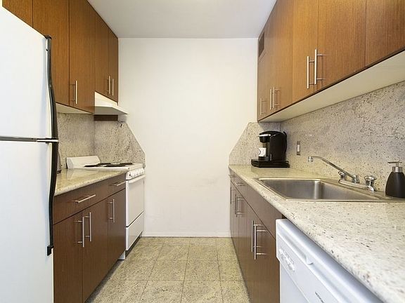 4th image of 280 Mott St #6