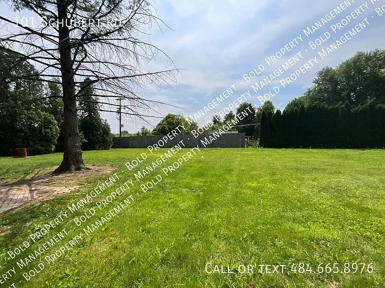 101 Schubert Rd — Photo 20