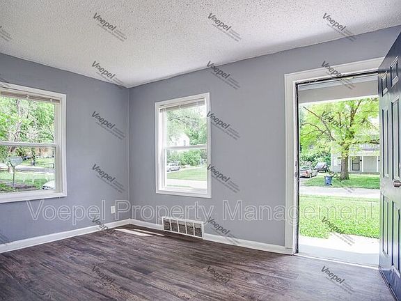4th image of 7440 Arleta Blvd