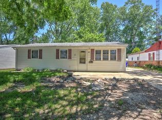 82 Oriole Dr, Decatur, IL 62526