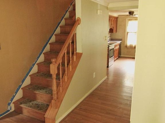 2nd image of 414 River Wood Dr