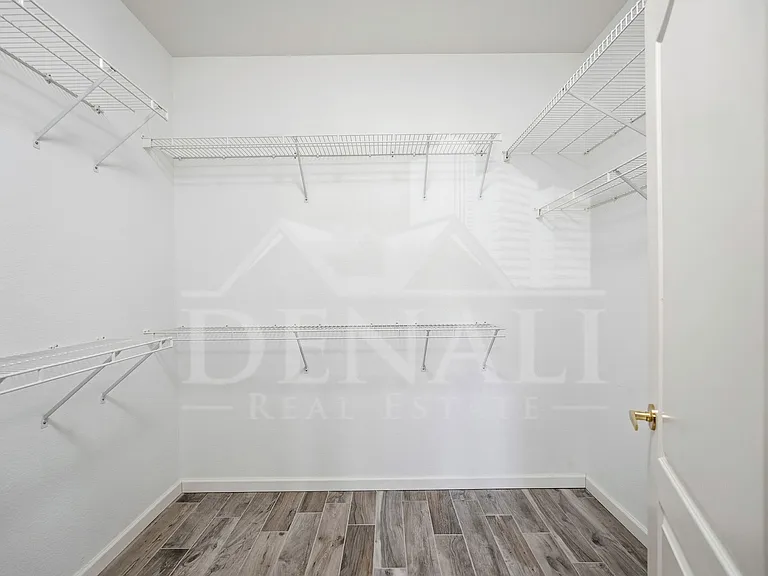 16536 W Rock Springs Ln — Photo 18