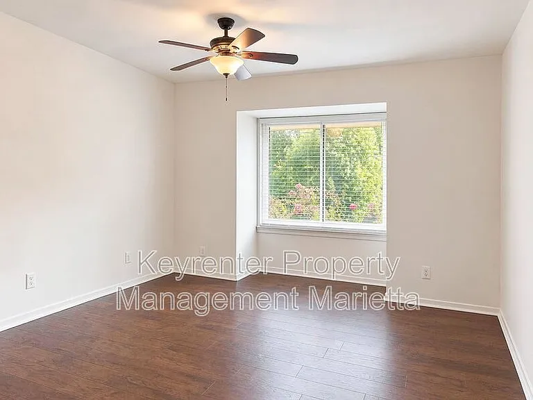 2190 Palmyra Dr — Photo 16