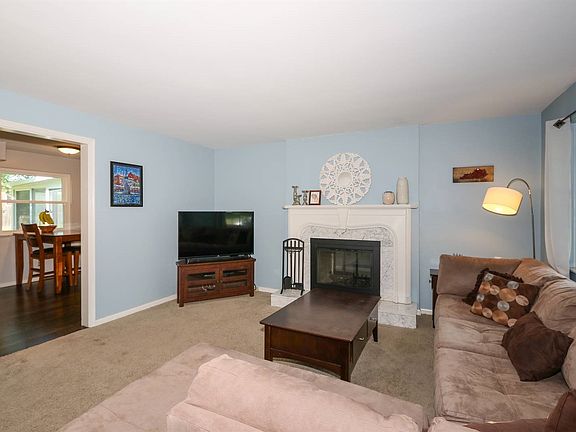 4th image of 361 Jerlou Ln