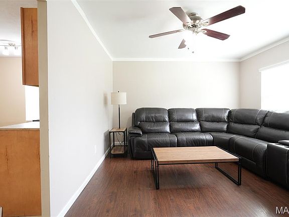 5th image of 3032 Sunbury Ave