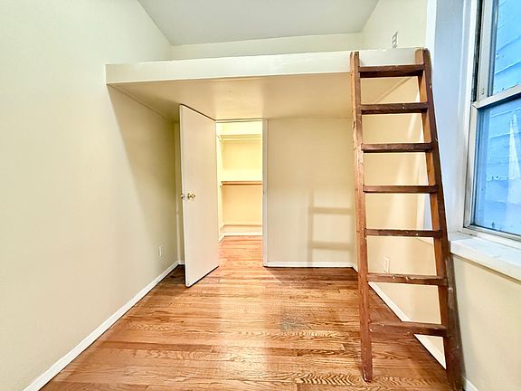 4th image of 305 E 105th St APT 3C