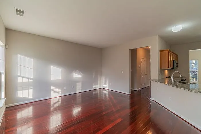 4057 Buckingham Dr — Photo 22