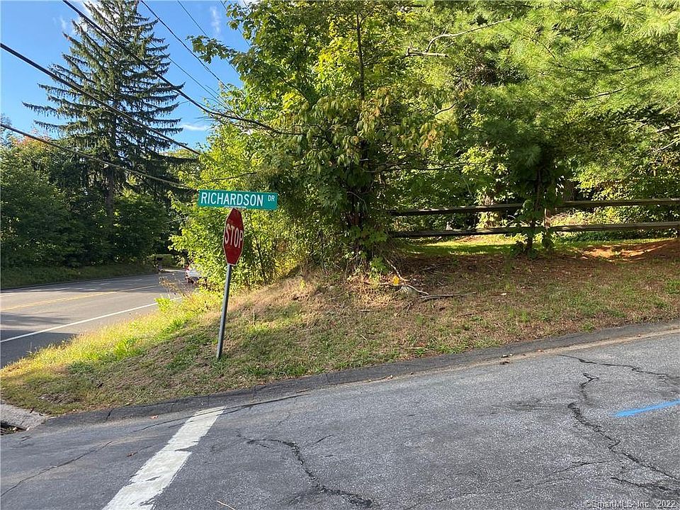 1st image of 3a Richardson Drive