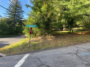 3A Richardson Dr, Middlebury, CT 06762