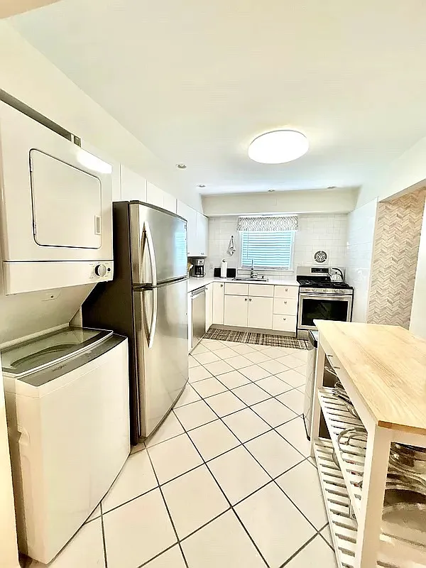 3 bed, 1.5 bath, $3,600 — Photo 4