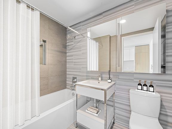 4th image of 605 W 42nd St APT 24D