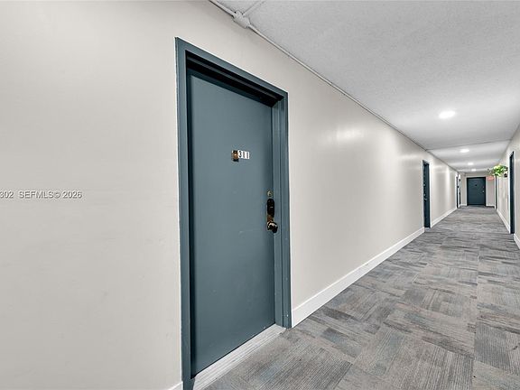 4th image of 1250 NE 125th St APT 311C