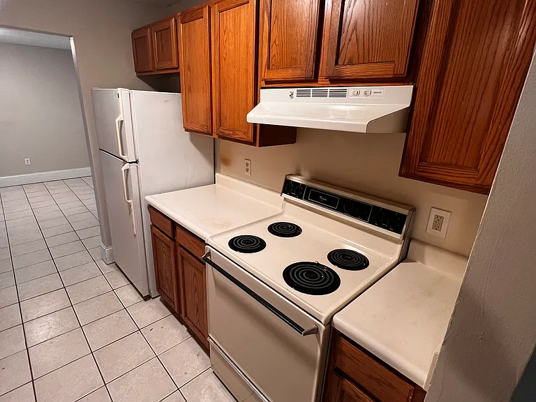308 Elm St #1 — Photo 3
