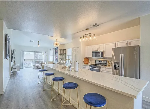 817 Peachy Canyon Cir #203 Photo 1