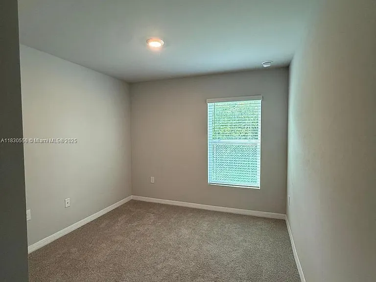 3051 NW Beechwood Cir — Photo 10