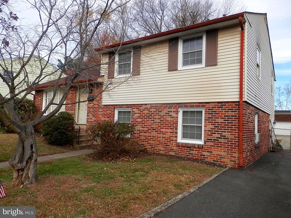 1st image of 1226 Redwood Ave