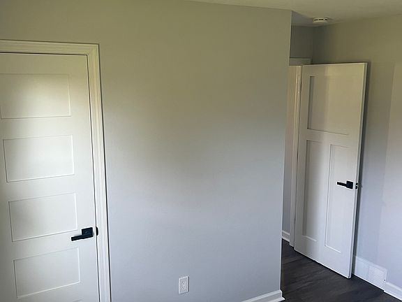 3rd image of 971 Lincoln Lake Ave SE