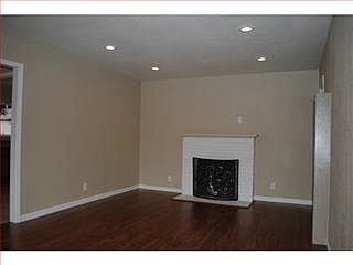 2nd image of 2291 Menalto Ave