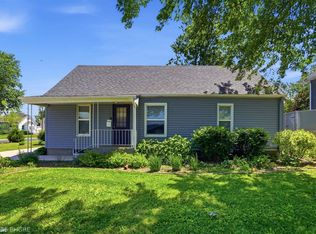 1132 Ann St, Grinnell, IA 50112