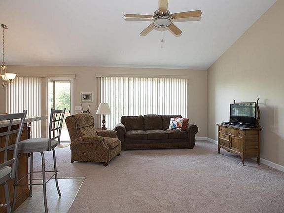 3rd image of 8878 Macywood Ln