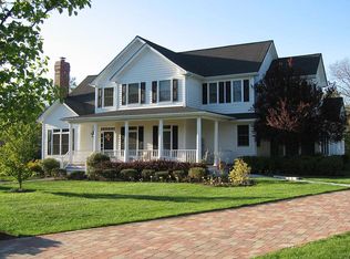 15 Bogert Ct, Mahwah, NJ 07430