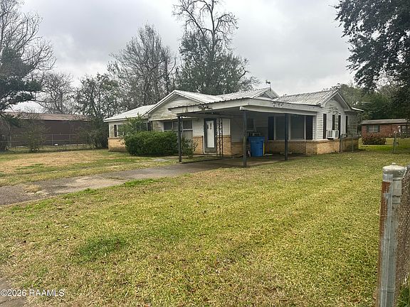 3rd image of 213 Martin Luther King Jr St