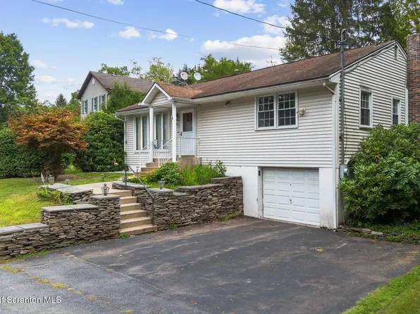 378 N Gravel Pond Rd, Clarks Summit, PA 18411