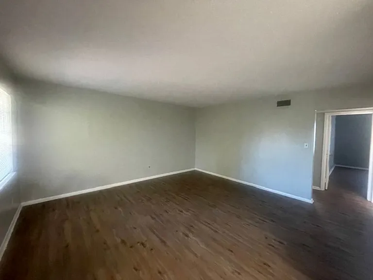 3826 J Country Club Rd — Photo 3