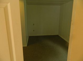 40 Ball Ln, Amherst, MA 01002