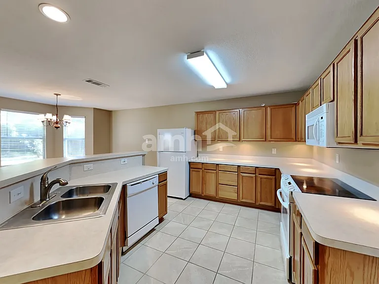 3445 Newgate St — Photo 4