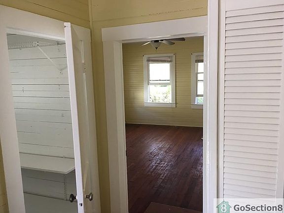 5th image of 811 N D St